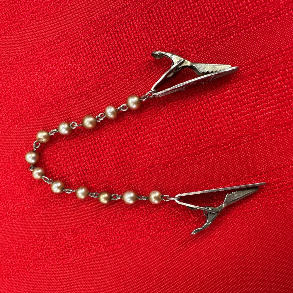 Vintage Faux Pearl Sweater Guard Cardigan Clip Silver Tone‎ Etched Floral 7"